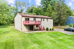 26 Harbor Ridge Rd, Danbury, CT 06811 - Photo 4