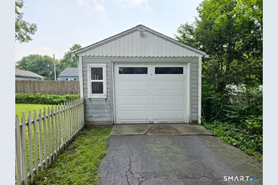 417 Atwood Avenue, Waterbury, CT 06705 - Photo 4