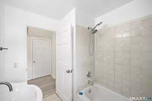 34 Corona Dr, Waterbury, CT 06708 - Photo 8