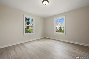 34 Corona Dr, Waterbury, CT 06708 - Photo 10