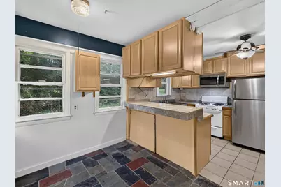 7 Fitzgerald Avenue, Waterford, CT 06385 - Photo 18