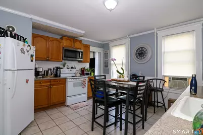 204 Savoy Street, Bridgeport, CT 06606 - Photo 10