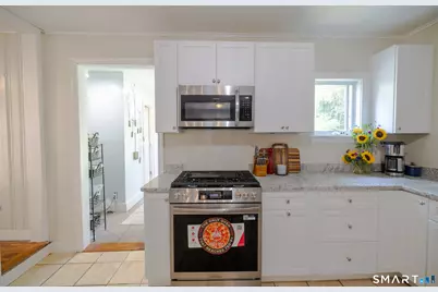 8-B Godfrey Street, Groton, CT 06355 - Photo 10