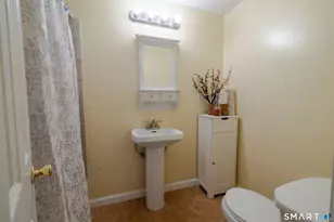 8B Godfrey St, Groton, CT 06355 - Photo 30