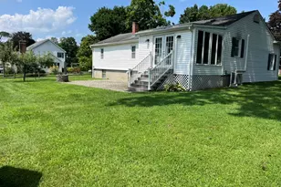 21 Brookfield Meadows Rd, Brookfield, CT 06804 - Photo 2