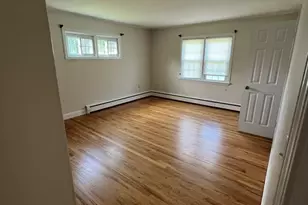 21 Brookfield Meadows Rd, Brookfield, CT 06804 - Photo 6