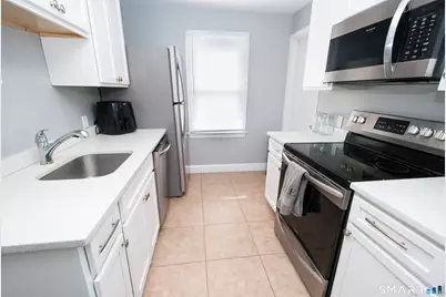 435 Ruth Street, Bridgeport, CT 06606 - Photo 10