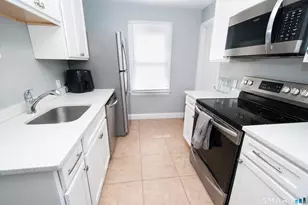 435 Ruth St, Bridgeport, CT 06606 - Photo 10