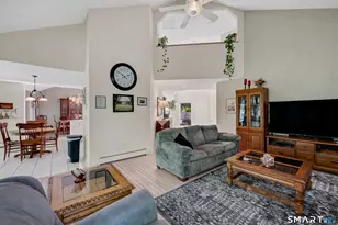 154 Suncrest Ct, Torrington, CT 06790 - Photo 10