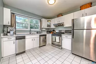 2390 State St, Hamden, CT 06517 - Photo 16
