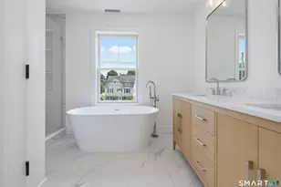 694 Jennings Rd, Fairfield, CT 06824 - Photo 32