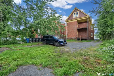 139 Homestead Avenue #1st Fl, Hartford, CT 06112 - Photo 24