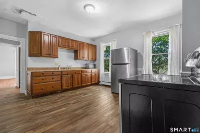 139 Homestead Avenue #1st Fl, Hartford, CT 06112 - Photo 18
