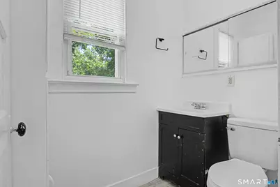 31 Smith Street, West Haven, CT 06516 - Photo 16