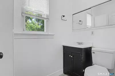 31 Smith Street, West Haven, CT 06516 - Photo 18