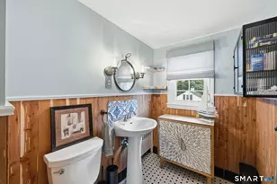 134 Oakwood Ave, West Hartford, CT 06119 - Photo 22