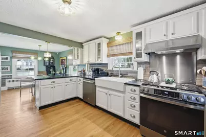 134 Oakwood Avenue, West Hartford, CT 06119 - Photo 10