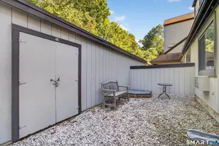10 Pineview Dr, Branford, CT 06405 - Photo 34