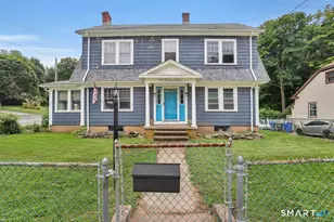318 Middle Tpke E, Manchester, CT 06040 - Photo 1
