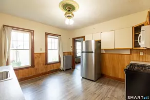 251 Monroe St, New Britain, CT 06052 - Photo 12
