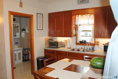 17 Akron Street, Meriden, CT 06450 - Photo 32