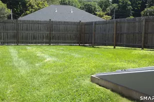 33 Maple Ave, Bethel, CT 06801 - Photo 2