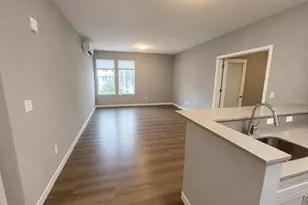 33 Old Tavern Rd, Orange, CT 06477 - Photo 14