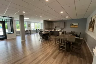 33 Old Tavern Rd, Orange, CT 06477 - Photo 6