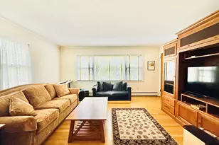 101 Webb Ave, Stamford, CT 06902 - Photo 6