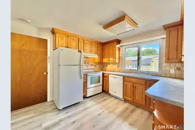 101 Webb Avenue, Stamford, CT 06902 - Photo 24