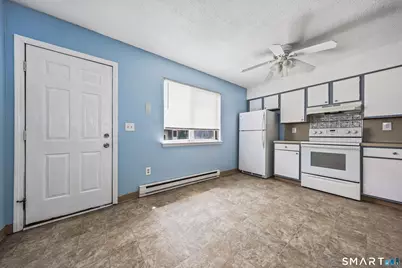 909 Hamilton Avenue #5, Waterbury, CT 06706 - Photo 2