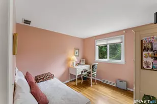 21 Sussex Pl, Stamford, CT 06905 - Photo 16