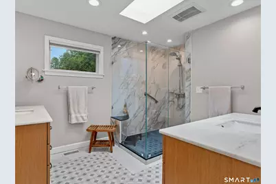 36 Bainton Road, West Hartford, CT 06117 - Photo 26