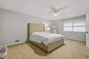 2900 Dover Ct, Windsor, CT 06095 - Photo 16