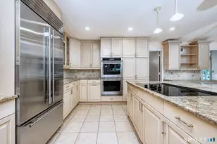 24 Inverness Rd, Trumbull, CT 06611 - Photo 10