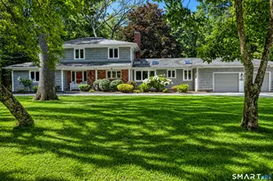 24 Inverness Rd, Trumbull, CT 06611 - Photo 2