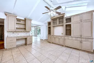 24 Inverness Rd, Trumbull, CT 06611 - Photo 6