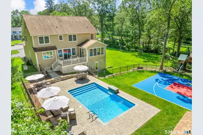 47 Summit Ridge Road, Stamford, CT 06902 - Photo 2