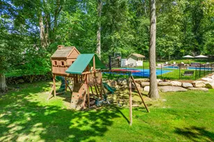 47 Summit Ridge Rd, Stamford, CT 06902 - Photo 34