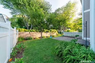 9 Englewood Ave, West Hartford, CT 06110 - Photo 20