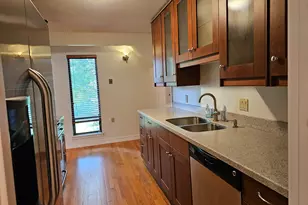 83 Mallard Dr, Farmington, CT 06032 - Photo 2