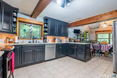 19 Vidich Lane, Naugatuck, CT 06770 - Photo 10