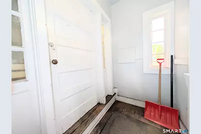 557 Wilmot Avenue #6, Bridgeport, CT 06607 - Photo 6