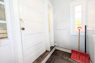 557 Wilmot Ave, Bridgeport, CT 06607 - Photo 6