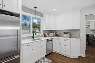 2298 Albany Ave, West Hartford, CT 06117 - Photo 8