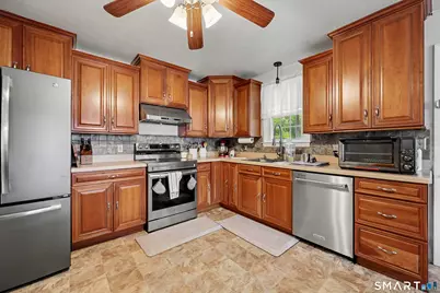 146 Manchester Avenue, Waterbury, CT 06705 - Photo 8