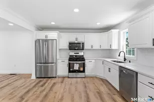 32 Marshall Ave, Trumbull, CT 06611 - Photo 24