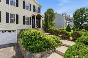 32 Marshall Ave, Trumbull, CT 06611 - Photo 4