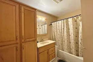 32 Pollys Ln, Montville, CT 06382 - Photo 16