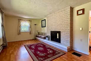 32 Pollys Ln, Montville, CT 06382 - Photo 6